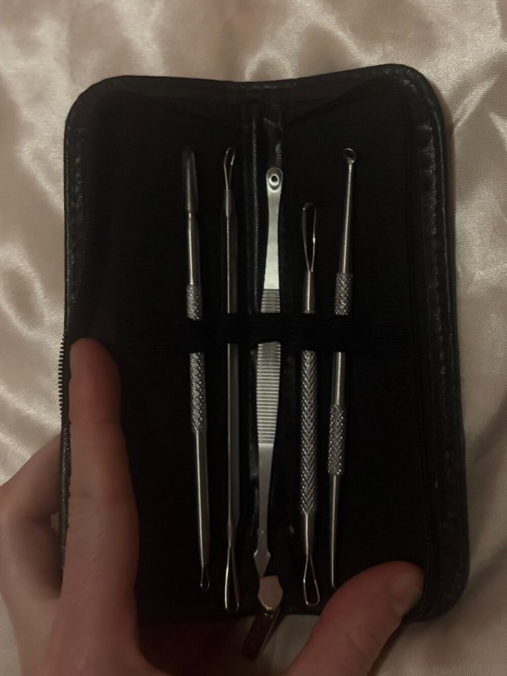 pimple extraction tools